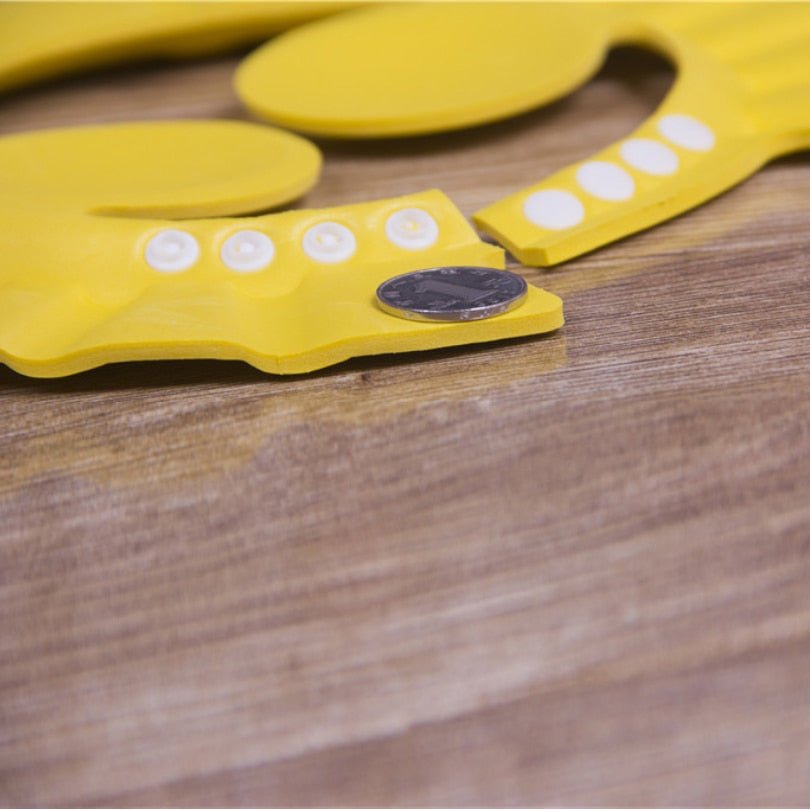 Visière chapeau pour douche bébé I ShampooCap™ - Maman et petit